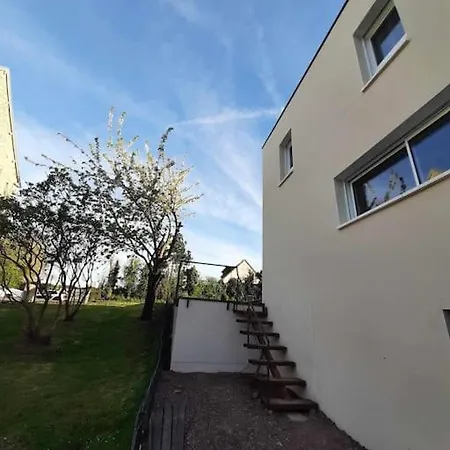 Maison Neuve Equipee